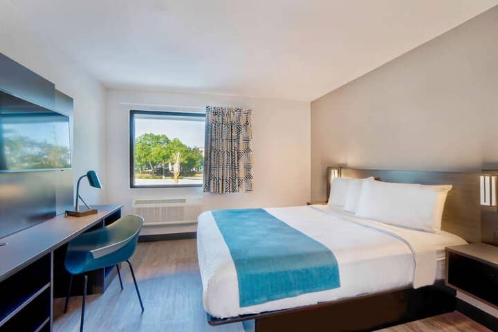 Room 4 of 21